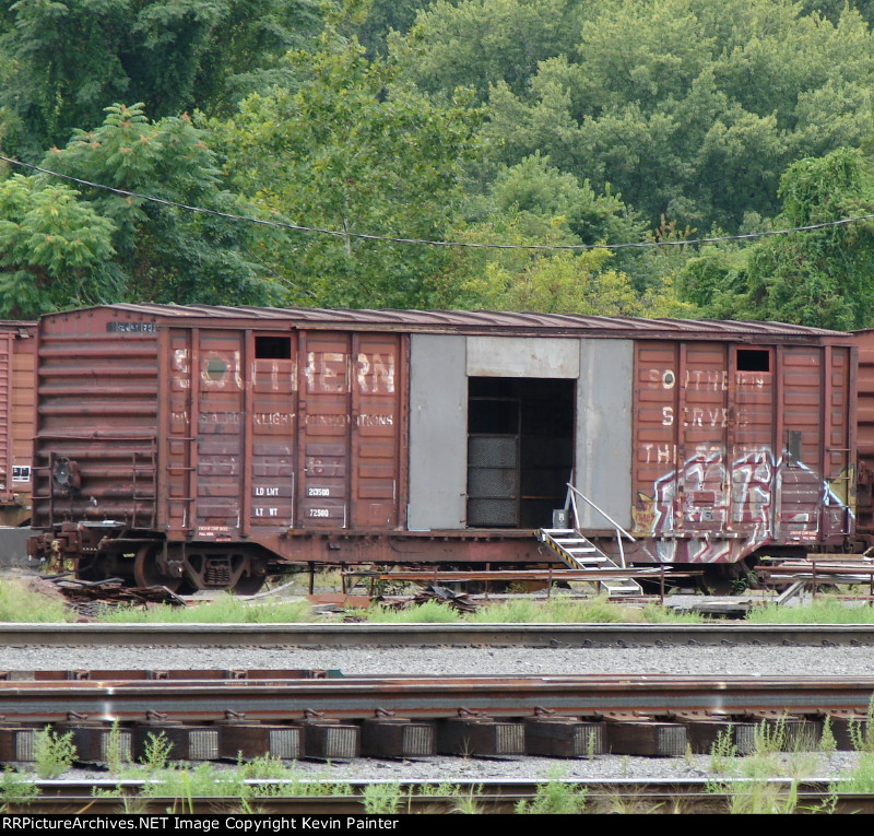 Modified ex-SOU boxcar